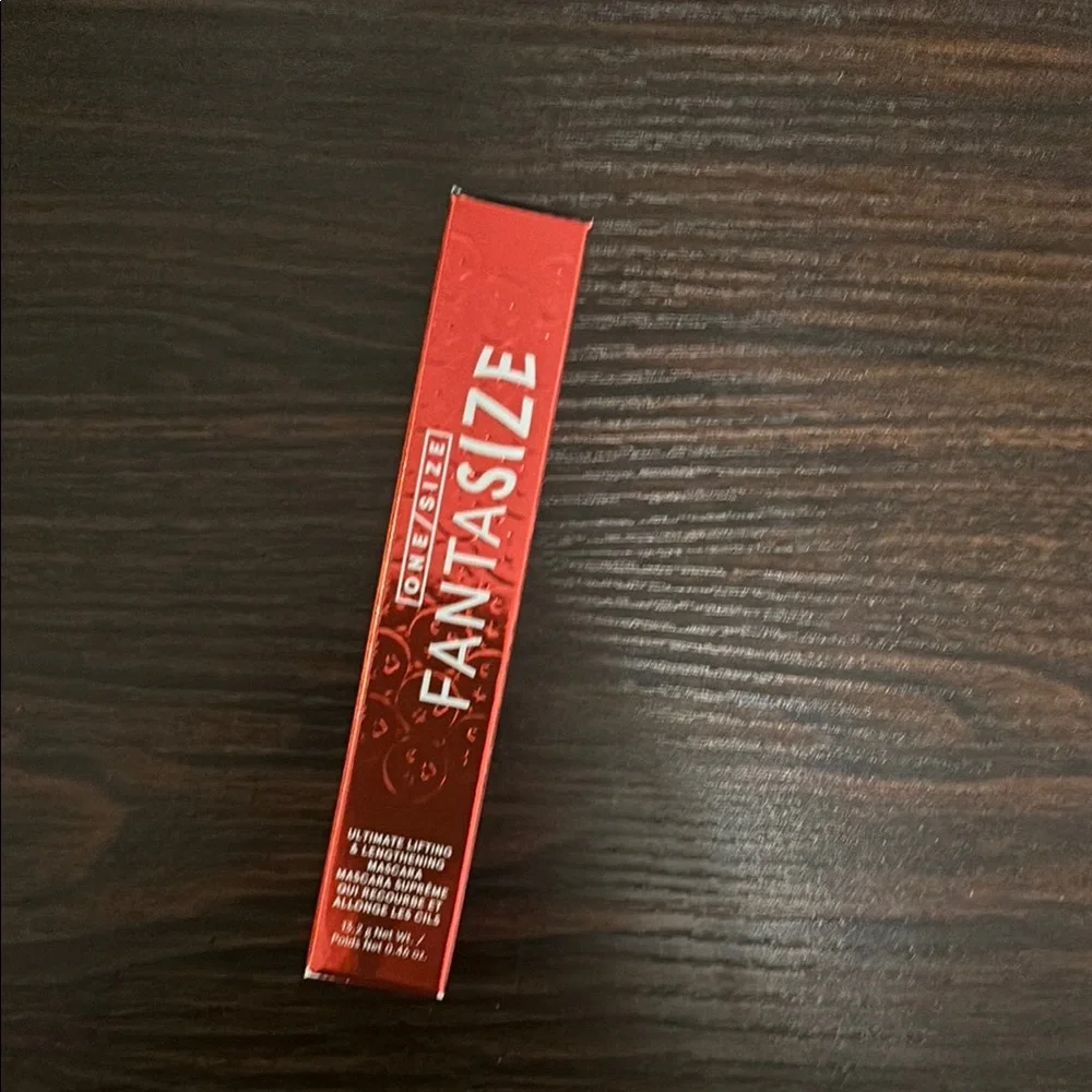 ONE/SIZE hold flake